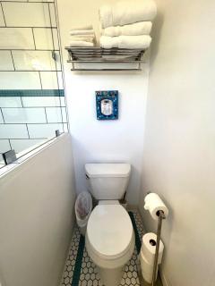 Urban Luxe Retreat l King Bed l Kitchenette - Solvang - 8