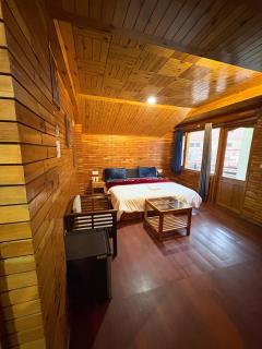 Aurave Inn - 1