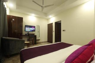 Perfectstayz AIIMS near Aiims Hospital - 1