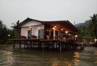 ชานไม้ ใน เล เกาะช้าง - 6