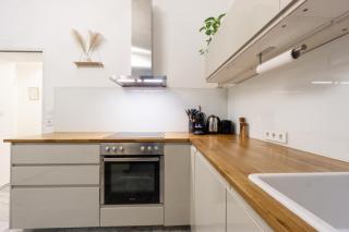 Central apartment in Viennese old building - 3