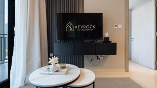 Keyrock - Zada Tower, Business Bay Lake-View Apartment - 3