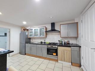 Room in e17 close to Woodstreet station - Londra - 0