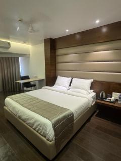 Hotel Dakshin Grandeur - Nova Bombaim - 7