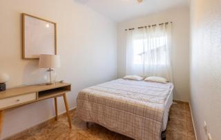 3 Bedroom Cozy Apartment In Torrevieja - Torrevieja - 4