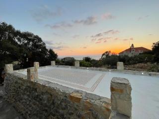 Bella Guesthouse with Garden, Pool & Jacuzzi - - 4