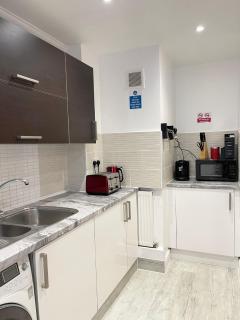 St Mark's Apartment - Dagenham - 9