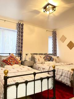 St Mark's Apartment - Dagenham - 5