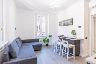 5 stars flat, next to subway, 3 stops to duomo, AC & Wi-fi - Milan - 0