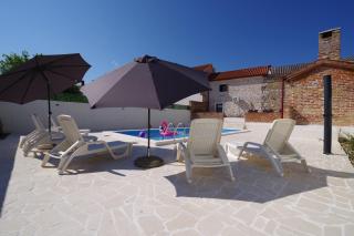 Villa Dora with private pool - Gradina - 3