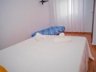 Apartamentos Relajantes en Conil con Parking Disponible - 3