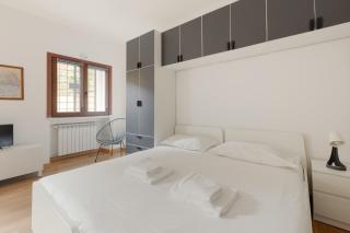 GuestHost - Bright Studio with Balcony in Milan - Milan - 3