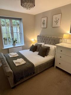 Stylish & spacious harbour-view townhouse with parking - Whitby - 6