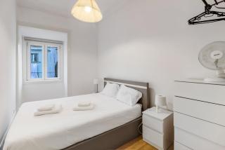 Bright 1BR Castelo São Jorge – Graça Getaway | By Airnest - Lissabon - 9
