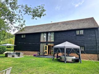 The Dairy Cottage with hot tub & pizza oven - East Grinstead - 0