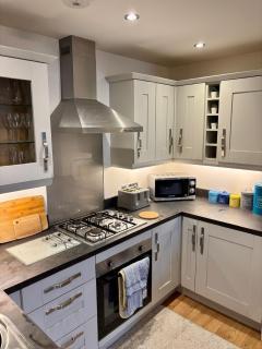 Dracula seafront, dog-friendly apartment with on-street parking - Whitby - 8