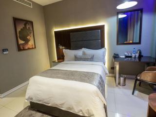 Tripod By Pedestal Hotel - Owerri - 2