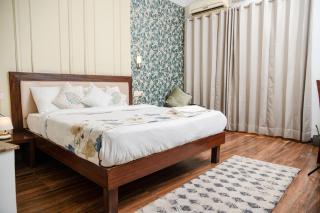 1045 Vamsor Heights - Gurgaon - 3