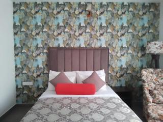 THE EDGWARE - 1