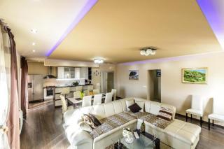 Countyside Retreat Six Bedroom Villa with Pool - Gruda - 3