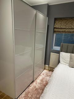 Stylish 2 bed apartment located in Ealing Broadway - Ealing - 4