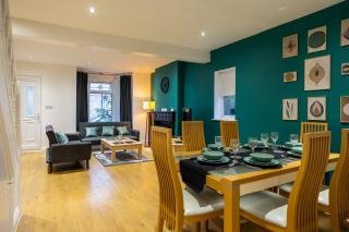 Spacious 5 Bedroom Home Near Retail Park - by Traboule Properties Ltd - Cambridge - 0