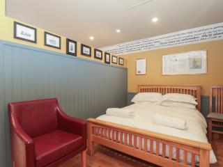 Suite 2 - Stroud - 3
