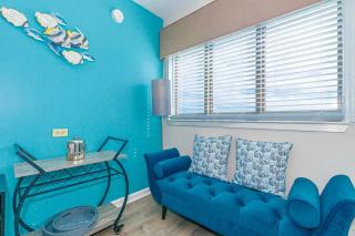 Beautiful 2 Bedroom Multi-Unit Suite! Oceanfront Palace 1501 and 1503 - 6