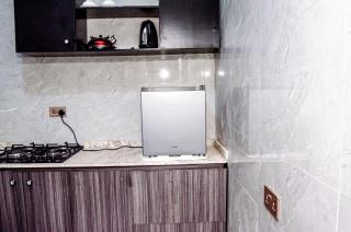 Furnished studio apartment in a secure and serene part of Ibadan - Ibadan - 2
