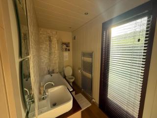 Charming 2 bedroom Lodge In the Shropshire Countryside with Fantastic Views - 1