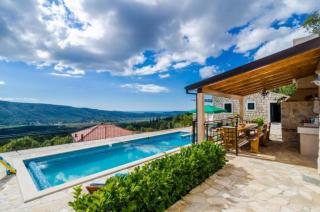 Breathtaking Scenic Villa with Pool - Dubravka - 7