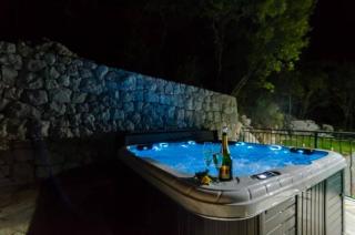 Breathtaking Scenic Villa with Pool - Dubravka - 3