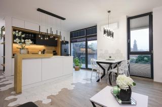 Luxury Landing 11 - centrally located accomodation with private parking Targu Mures - 8