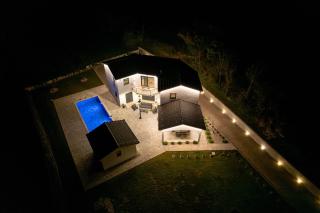 Villa Vilma-house with heated pool & garden - Trilj - 2