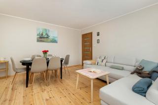 Apartament w Gdyni z Ogródkiem i 2 Sypialniami by Rent like home - Gdynia - 3