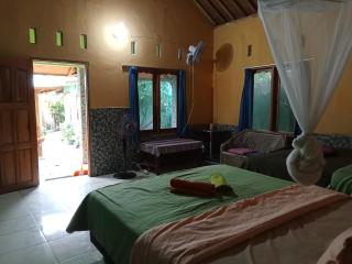 Pelangi Homestay Bungalow Gili gede - 5