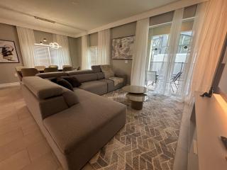 5BR w/Private Pool | Luxury at Storey Lake - 8