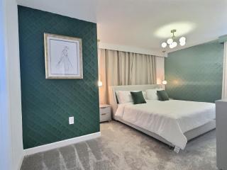 5BR c/Piscina Privada | Luxo em Storey Lake - 9