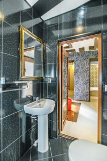 Old City Escape -One Bedroom - Bakoe - 3