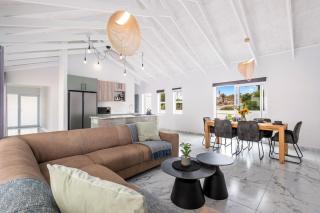 Sunlit Oasis Ocean & Golf Retreat - Stompneusbaai - 5