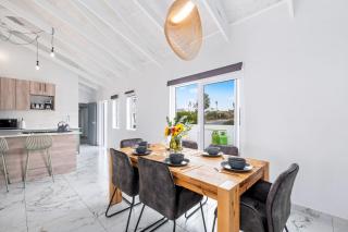 Sunlit Oasis Ocean & Golf Retreat - Stompneusbaai - 1