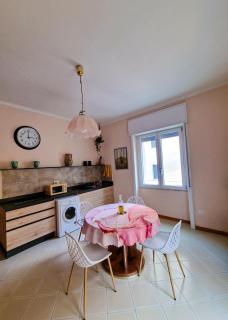 NewRetroApartment Self Check - in & Netflix - Salerno - 3