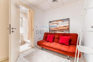 Pool and Sea Views 2BR with Sofa-bed, Marina Residences 1, Palm Jumeirah by Deluxe Holiday Homes - 8