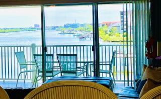 Amazing views & steps to beach 2B-2Bath-Pool 333 - Clearwater Beach - 6