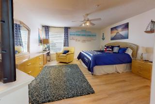 Amazing views & steps to beach 2B-2Bath-Pool 333 - Clearwater Beach - 5