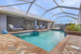 Heated Pool, Hot Tub, Grill, Lanai Dining & More - Villa Simply Blessed - Roelens - Cape Coral - 0