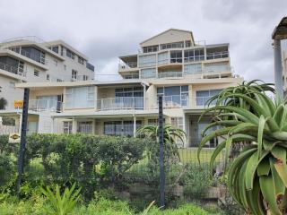8 Glitter Bay Umhlanga Beachfront Amazing Views - Durban - 3