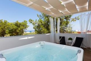 Nisos Villa, walking distance to the beach & shops, By ThinkVilla - Sfakaki - 7