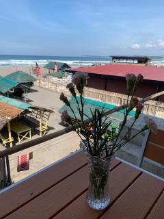 Insan seabeds room 1 beach front 3 pax beside Kabsat NOT a beach view room - San Juan - 6