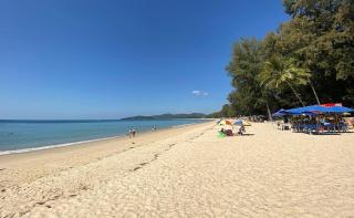 Private apartment at Kris Condo by Lofty - 8